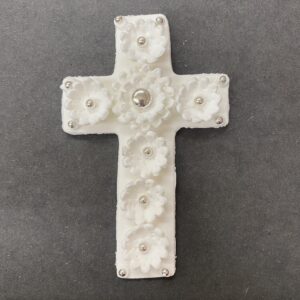 Μικρός σταυρός μνημοσύνου με μαργαρίτες